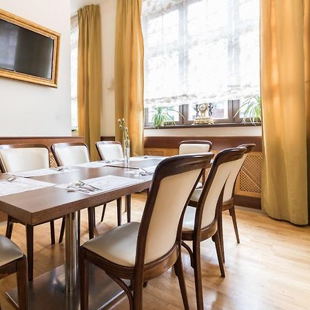 Hotel Vabank Golub-Dobrzyń Eksteriør bilde